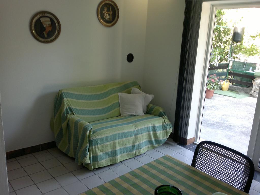 Guest House Violeta Palit Δωμάτιο φωτογραφία